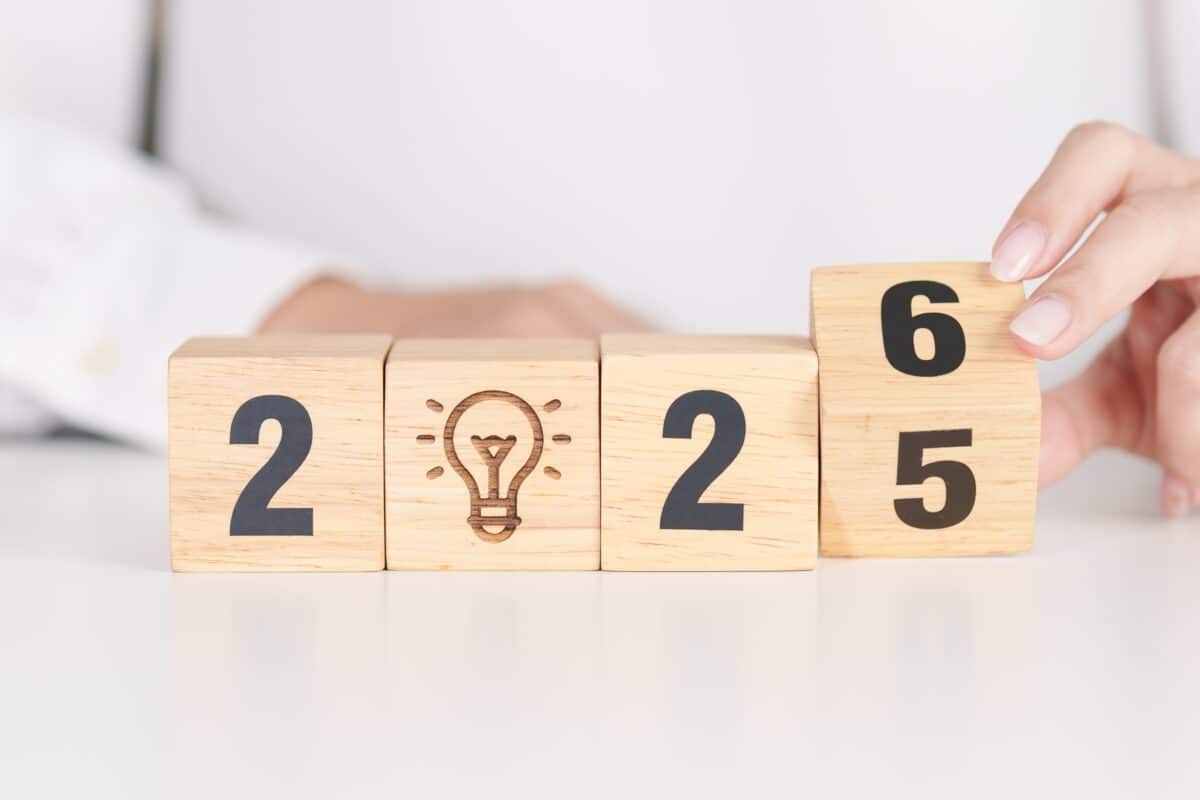 POURQUOI LA FIN D’ANNÉE EST UN MOMENT STRATÉGIQUE POUR LA COMMUNICATION DIGITALE